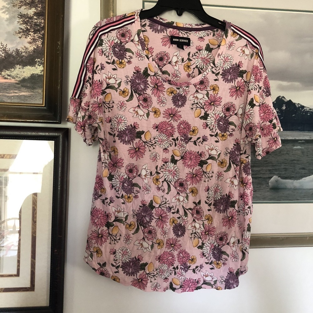 Room Service Pink Floral T-Shirt Top Sz L A2721